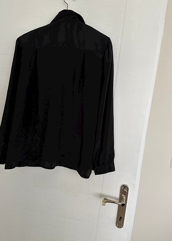 Siyah Nakışlı Düğmeli Uzun Kollu Gömlek - Görsel 3