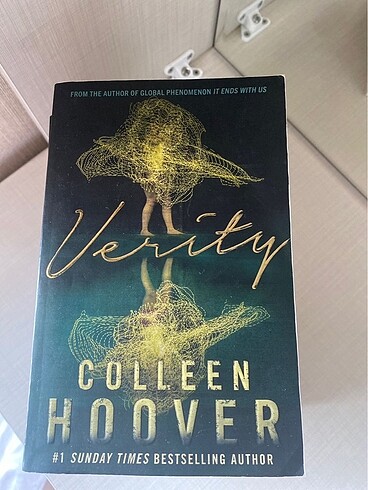 Verity Colleen Hoover