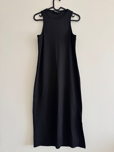 halter yaka siyah midi elbise
