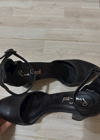 Temiz 1 kere giyildi deri topuklu ayakkabı - Görsel 2