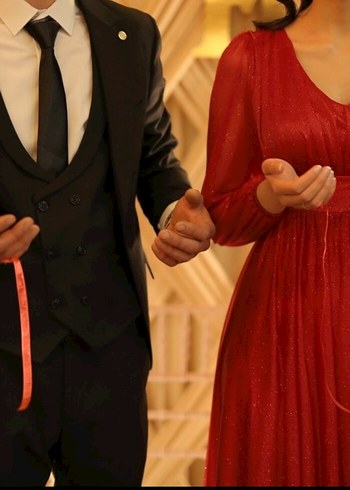 m Beden kırmızı Uzun Kollu Drapeli Abiye Elbise