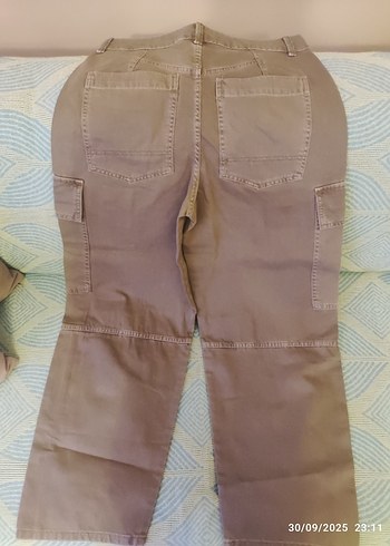 28 Beden Bershka Düğmeli Kısa Bol Kesim Kadın Kot