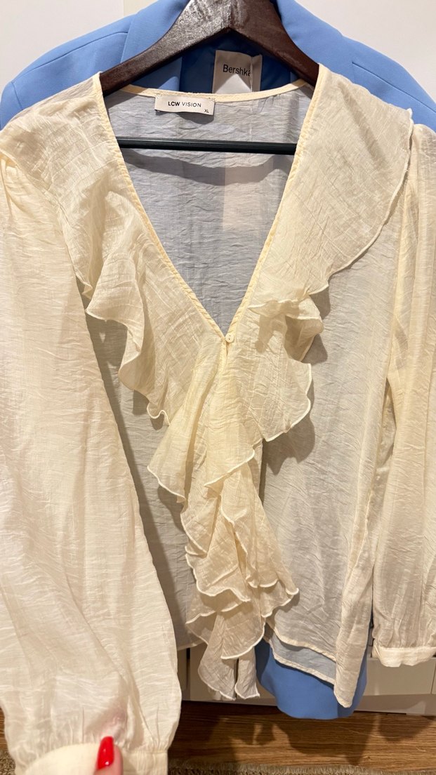 Fırfırlı V Yaka Keten Beyaz Kadın Gömlek - Görsel 4