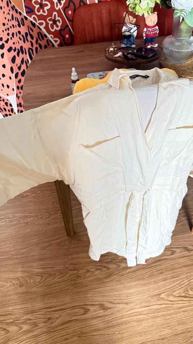 Beyaz V Yakalı Rahat Kesim tulum - Görsel 3