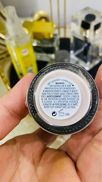 Beden Revlon baz