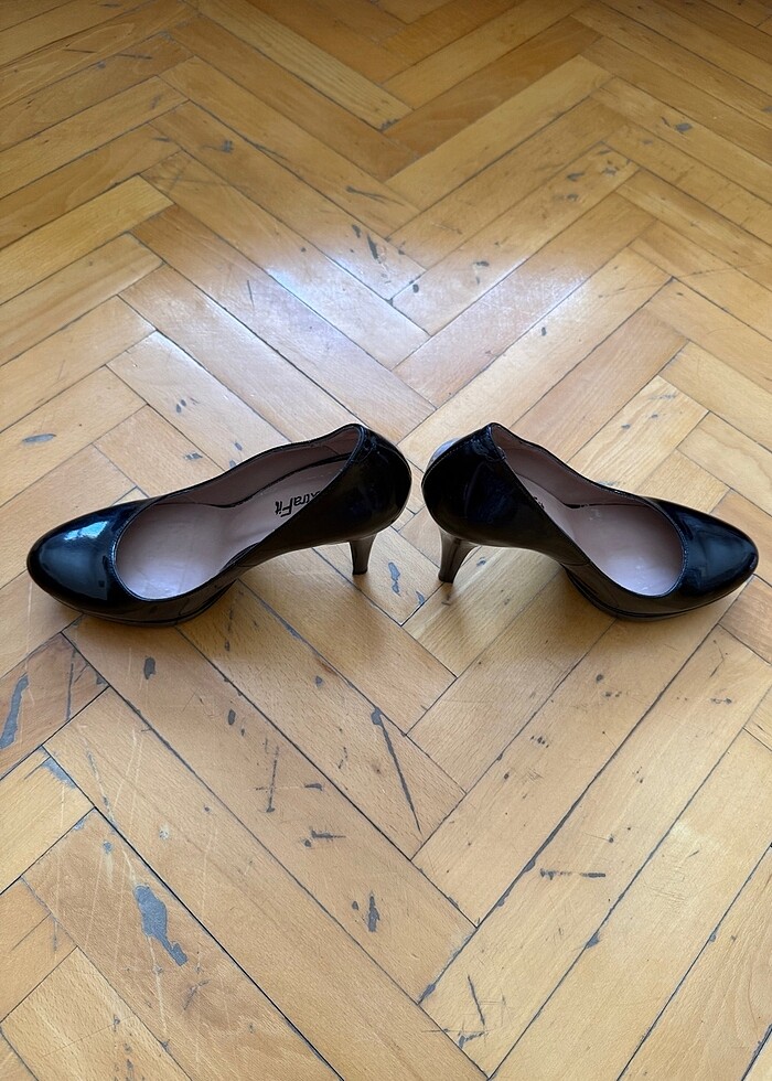 Topuklu ayakkabı - Görsel 2