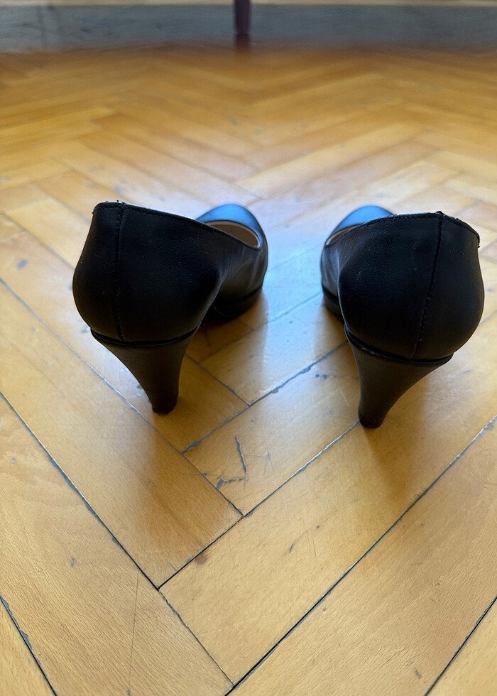 Topuklu ayakkabı - Görsel 2