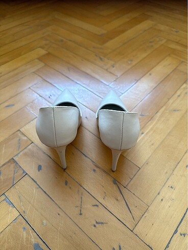37 Beden Stiletto