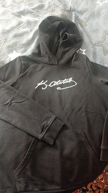 LC Waikiki LCW Waikiki Atatürk imzalı sweatshirt