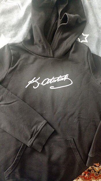 9 Yaş Beden LCW Waikiki Atatürk imzalı sweatshirt