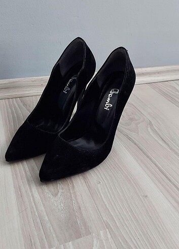 36 Beden siyah Renk Bambi Siyah Süet Stiletto 36 numara