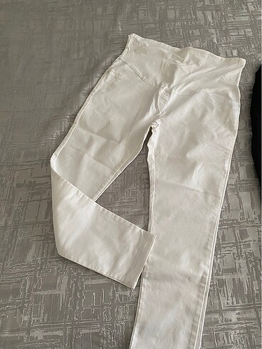 Beyaz hamile pantolonu