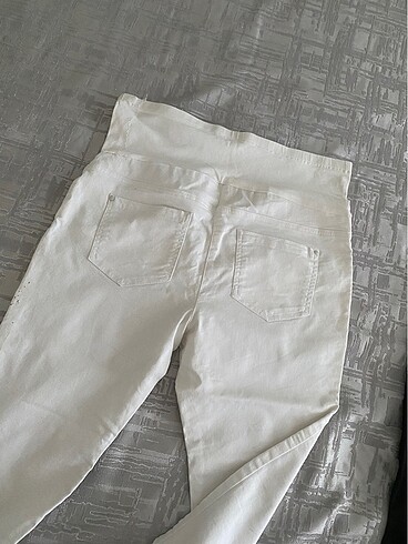 LC Waikiki Beyaz hamile pantolonu