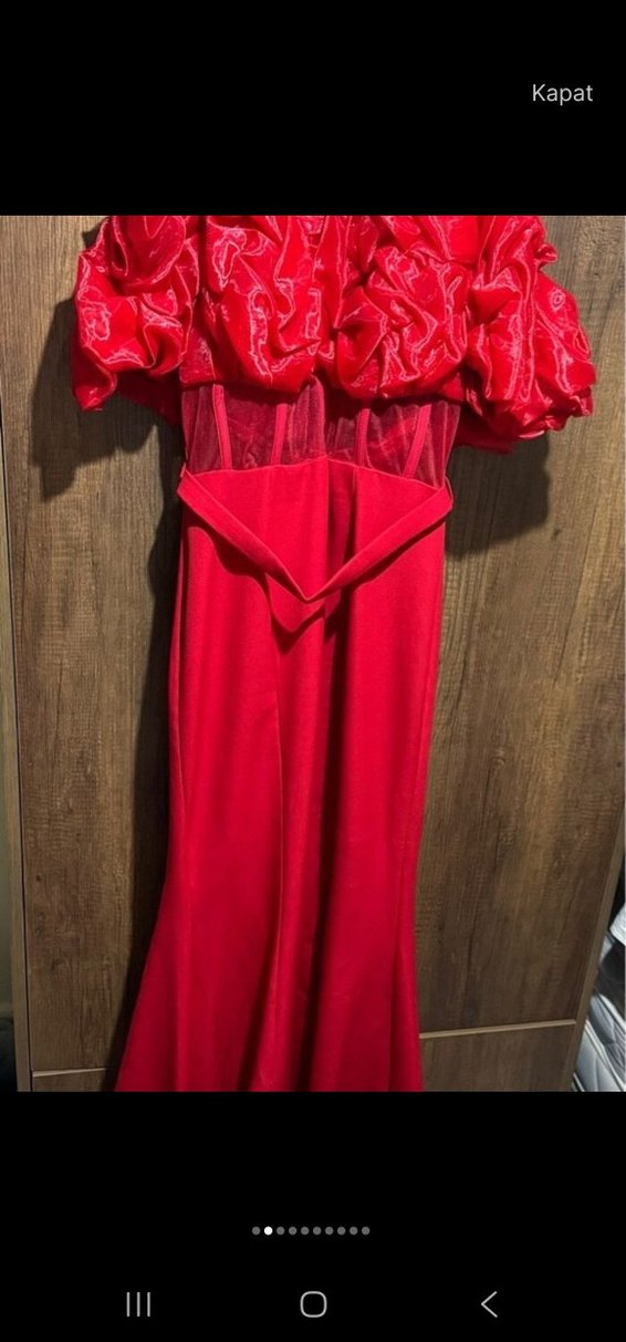 Uzun Kırmızı Drapeli Straplez Kadın Abiye - Görsel 4