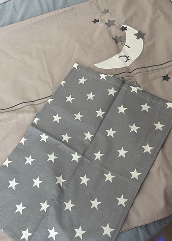 Gri Ay ve Yıldız Desenli Çocuk Uyku Seti - Görsel 2