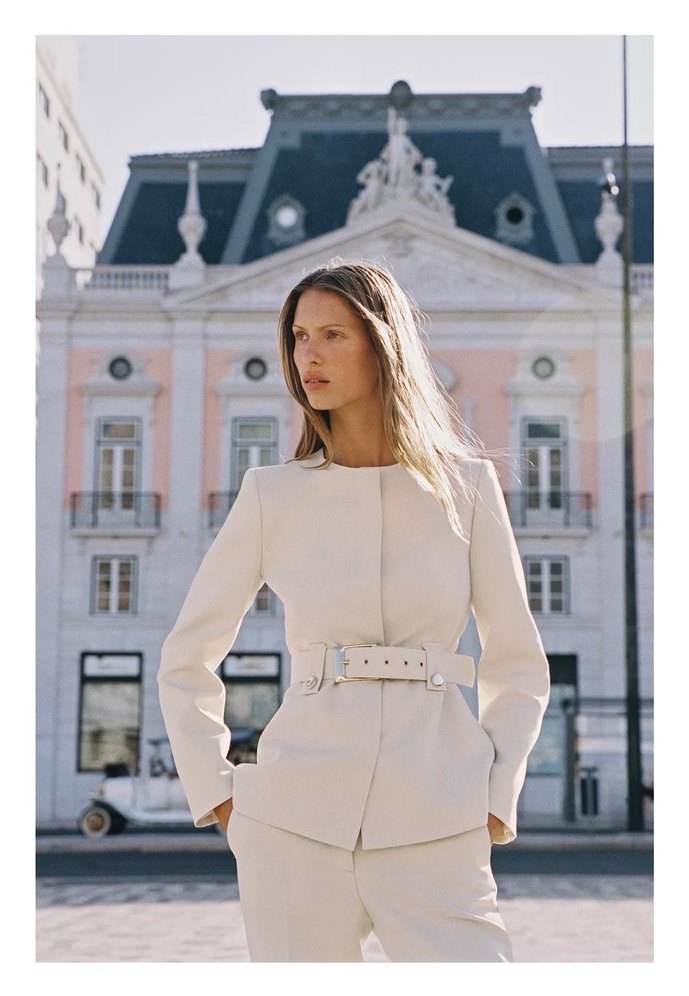 ZARA KEMERLİ VÜCUDA OTURAN BLAZER - Görsel 2