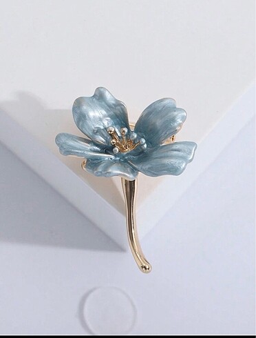 Mavi Çiçek şekilli broş