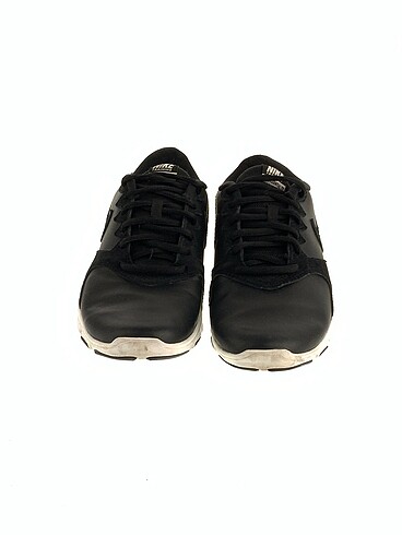 36,5 Beden Nike Spor Ayakkabı %70 İndirimli.