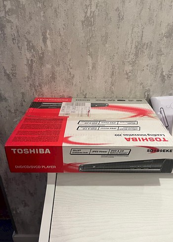 Toshiba Kırmızı DVD/CD/SVCD Oynatıcı - Görsel 2