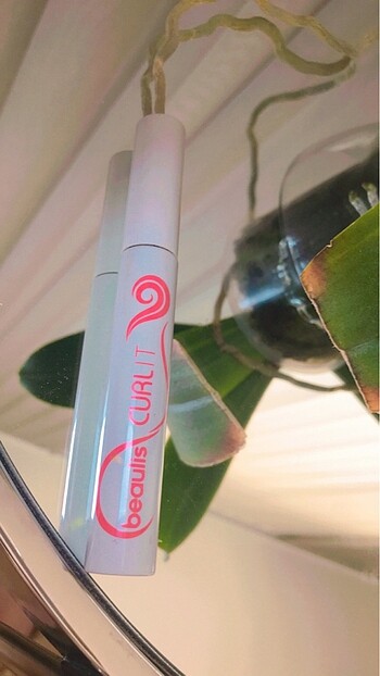Beaulis curl it maskara