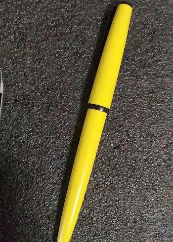 Beden Renk scrikss tükenmez kalem yenidir refili bitmiştir