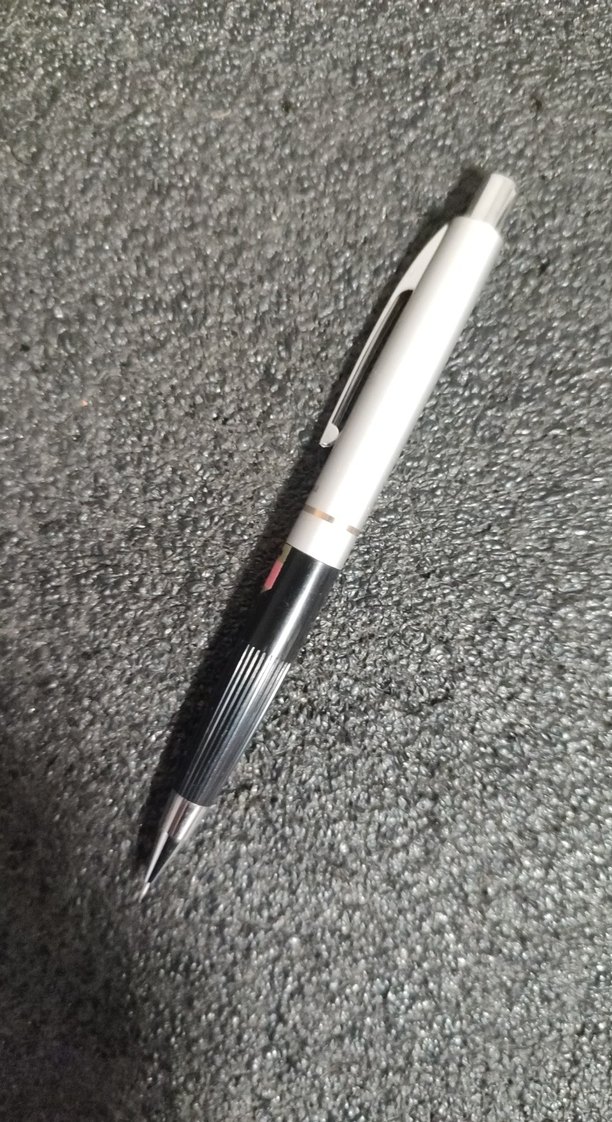 tombow mini cep boy yarı krom 0.5 kalem yenidir - Görsel 4