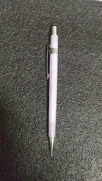 Rubenis 0.5 uçlu kalem yenidir 