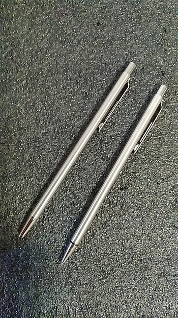  Pilot metal gövde 0.5 uçlu ve tükenmez kalem seti yenidir 