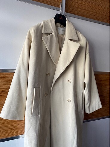 Krem Astarlı Oversize kaban