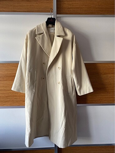 Zara Krem Astarlı Oversize kaban