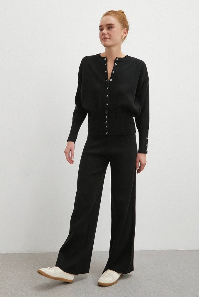 Düğmeli Siyah Kadın Triko Eşofman Takımı - Görsel 3