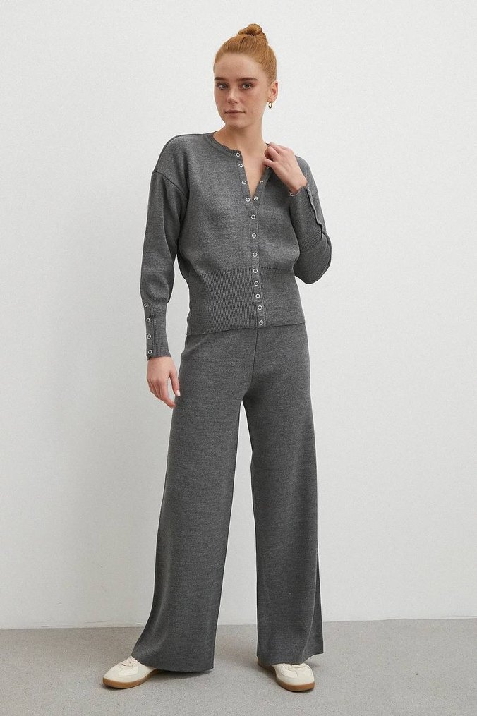 Düğmeli Gri Kadın Triko Eşofman Takım - Görsel 3