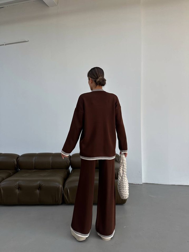 Düğmeli Çizgili V Yaka Kahverengi Kadın Triko Takım - Görsel 4
