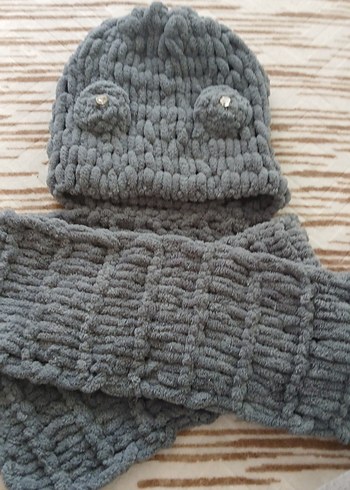 Gri Örgü Bere ve Atkı Seti - Görsel 2