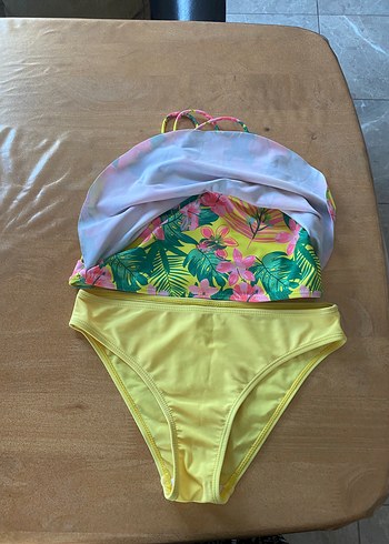 11-12 Yaş Beden Bikini Takımı 11-12 yaş ve üstü de olur