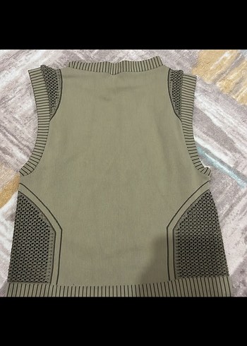 Örme Kolsuz Bluz - Görsel 2