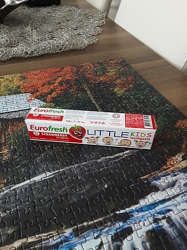 Farmasi çilekli çocuk diş macunu