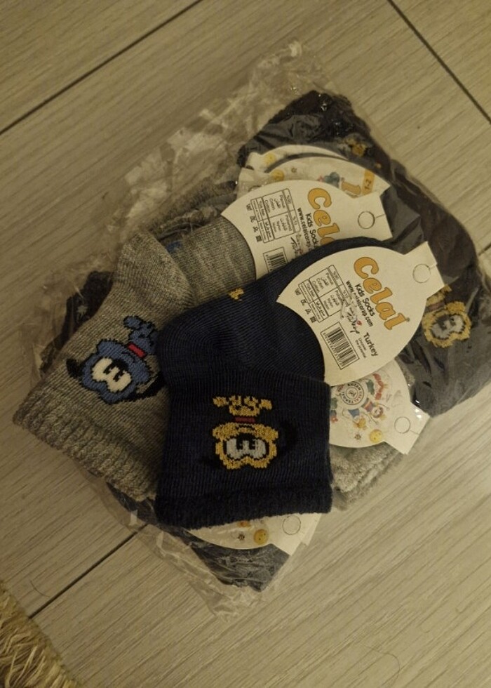 Hiç kullanılmamış 12 adet paketli  1-2 yaş arası erkek çocuk çor - Görsel 2