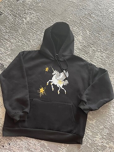 Kadın sweatshirt.