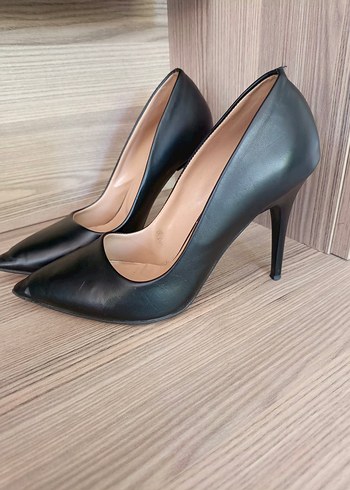 Diğer stiletto siyah mat iyi durumda