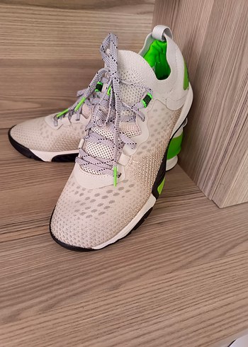 Under Armour Beyaz Gri Bağcıklı Spor Ayakkabı - Görsel 2