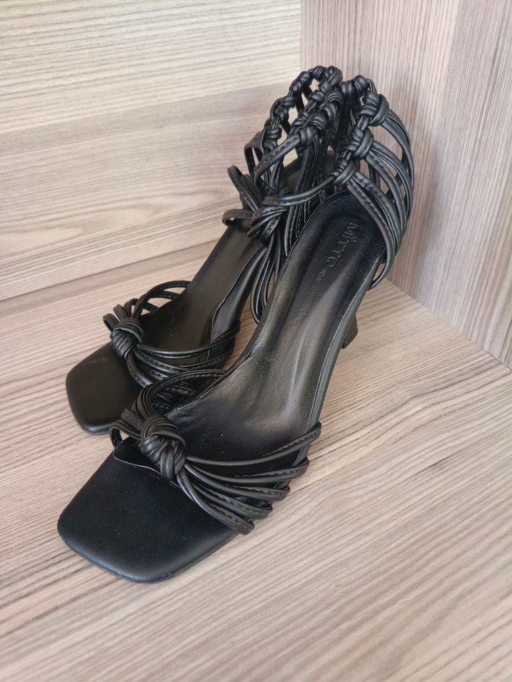 Siyah Bağcıklı Stiletto Topuklu Kadın Sandalet - Görsel 3