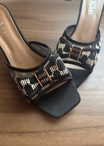 Miu miu terlik - Görsel 3