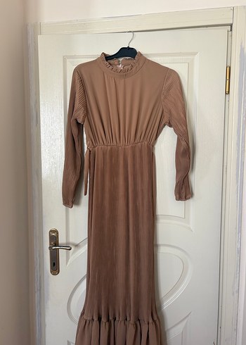 Düğmeli V Yaka Bej  elbise - Görsel 2