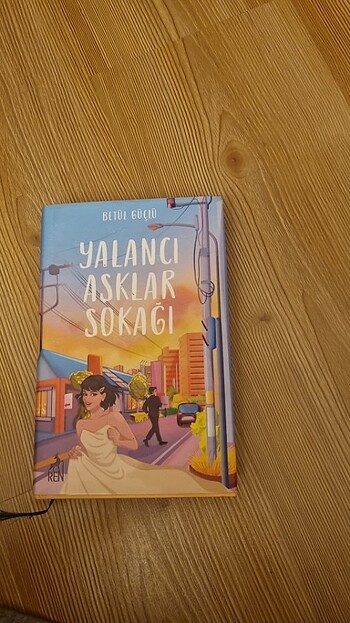 Yalancı aşklar sokağı ciltli