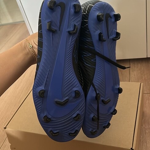 41 Beden nike superfly krampon