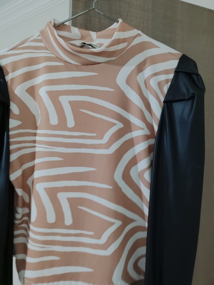 Kahverengi Zebra Desenli Deri Bluz - Görsel 2