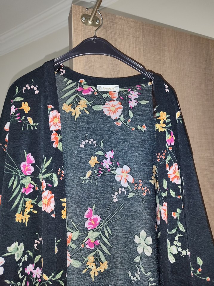 Çiçek Desenli Siyah Bohem Kadın Kimono - Görsel 2