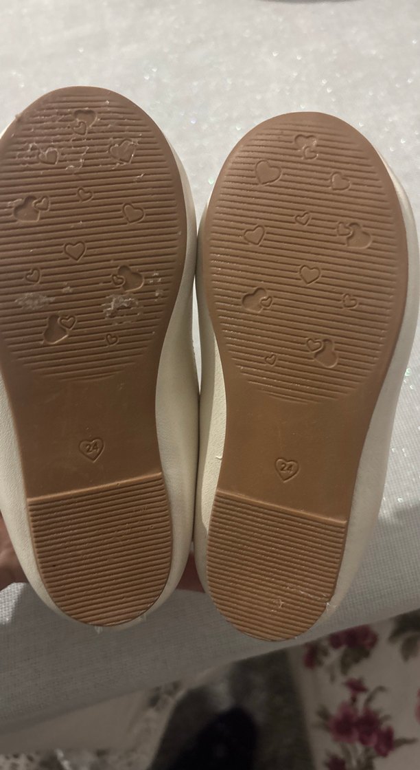 Kız Çocuk Beyaz Tokalı Babet - Görsel 4