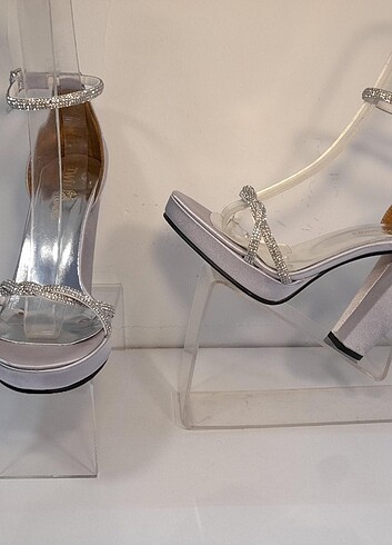 universal Beden gri Renk 11CM PLATFORM TOPUKLU TAŞLI SATEN ABİYE